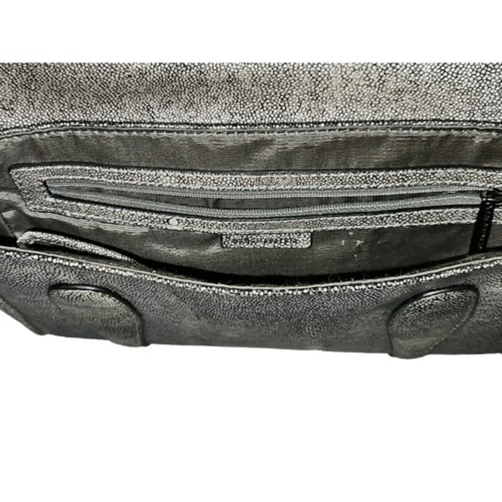 BCBGMAXAZRIA‎ STEPHANY FAUXSTINGRAY CLUTCH